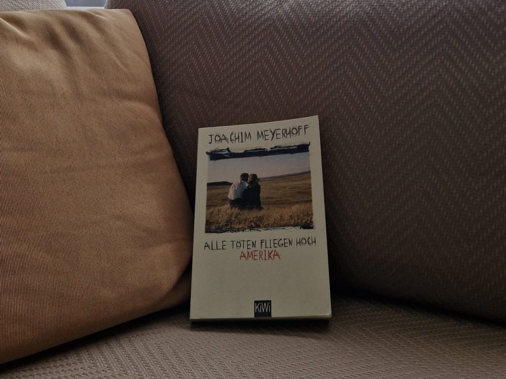Joachim Meyerhoff: Alle Toten fliegen hoch. Amerika&nbsp;[Rezension]
